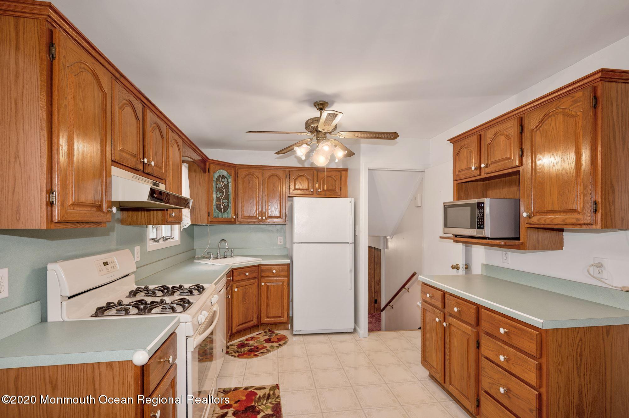 6 Eastlick Road Edison, NJ 08817 - Photo 7 of 39 007_6_Eastlick_Rd_318717_595248