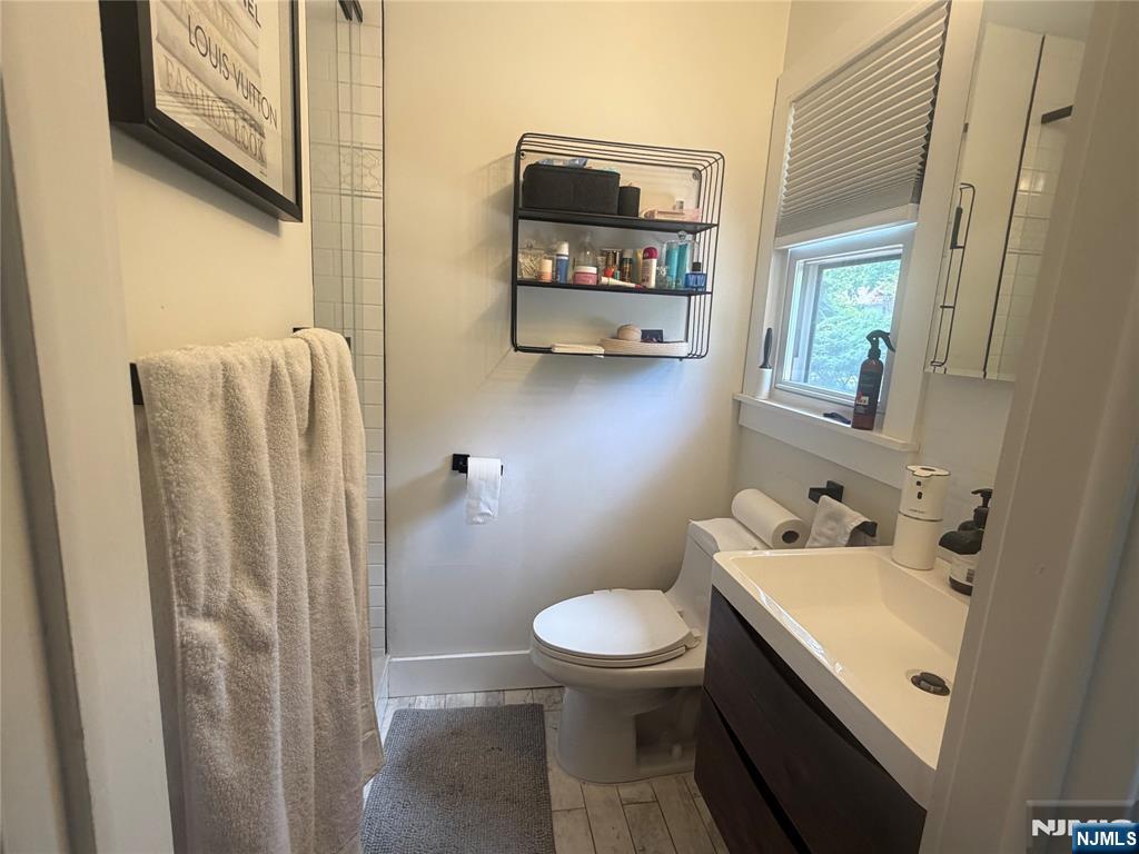 31 Clinton Lane Wayne, NJ 07470 - Photo 16 of 38