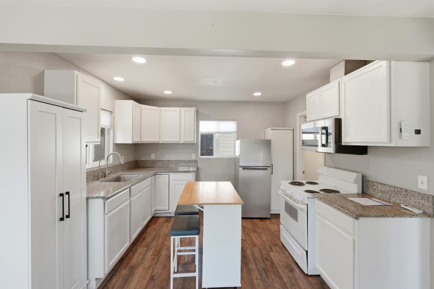 5631 Tully Road Modesto, CA 95356 - Photo 12 of 40