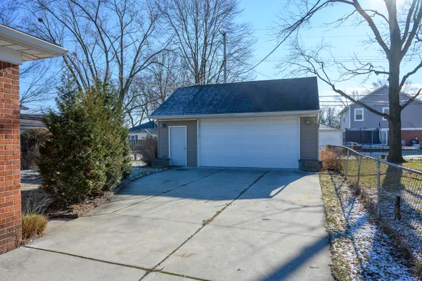 $360,000 | 1320 Montrose Avenue, Royal Oak, MI 48073