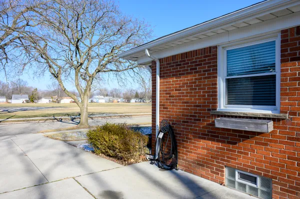 $360,000 | 1320 Montrose Avenue, Royal Oak, MI 48073