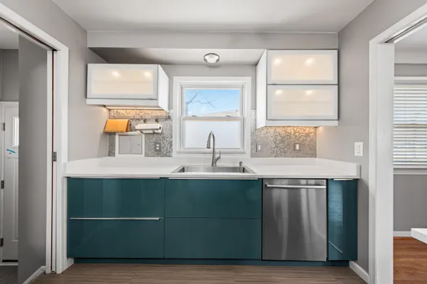 $360,000 | 1320 Montrose Avenue, Royal Oak, MI 48073