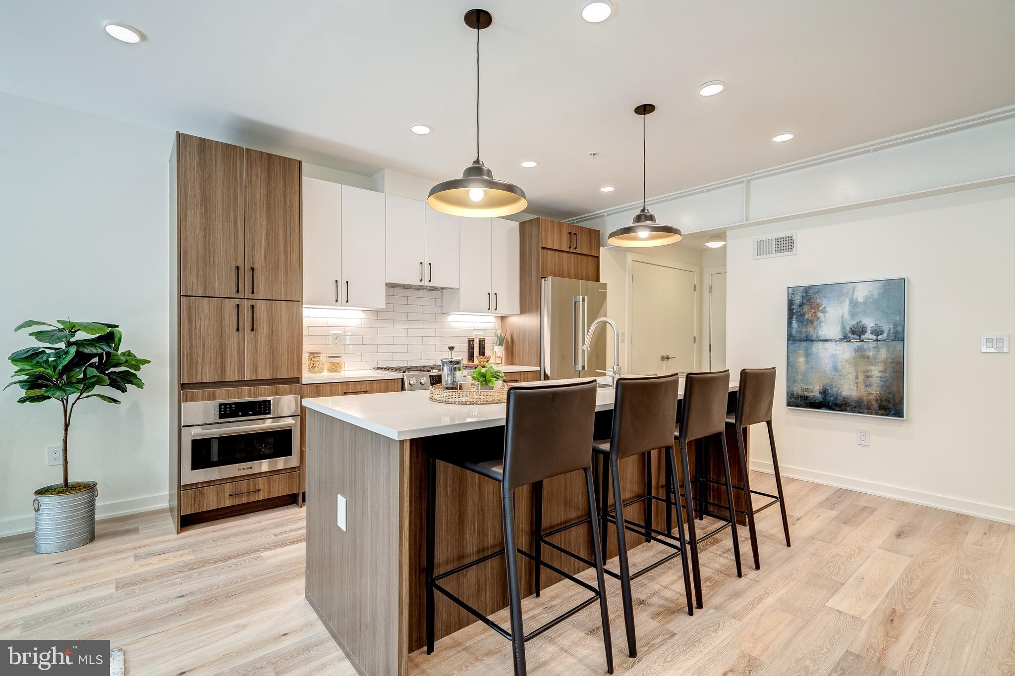 440 R Street Northwest, Unit 3 Washington, DC 20001 - Photo 7 of 24 Amazing gourmet kitchen w/ two-tone cabinetry