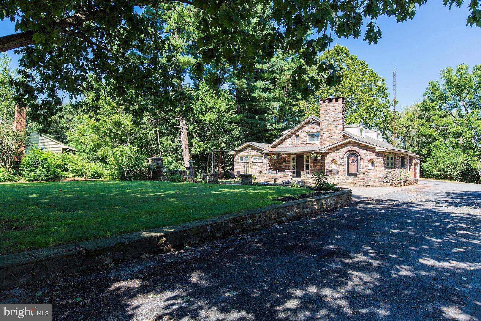 115 Market Street Lititz, PA 17543 - Photo 2 of 79 Beautiful, sandstone in the exterior of the home.