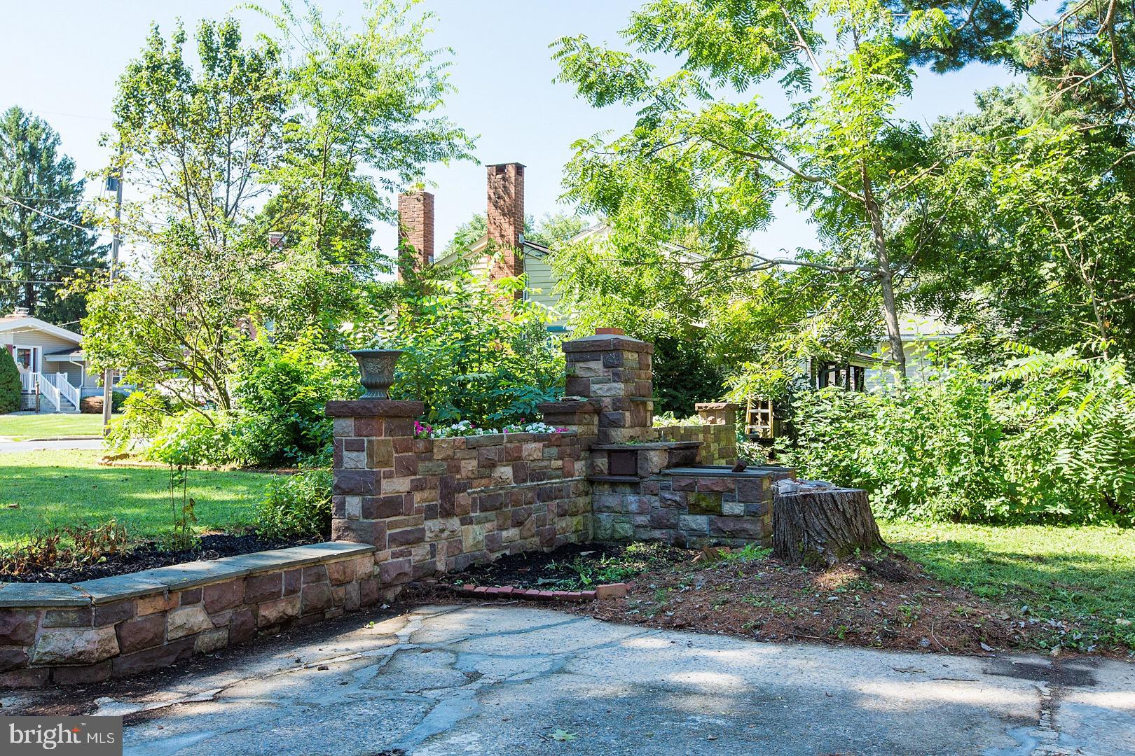 115 Market Street Lititz, PA 17543 - Photo 11 of 79 BBQ Pit