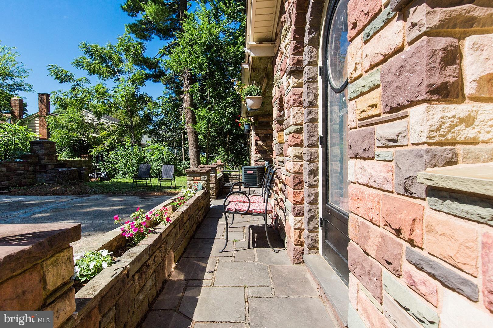 115 Market Street Lititz, PA 17543 - Photo 14 of 79 Flagstone patios