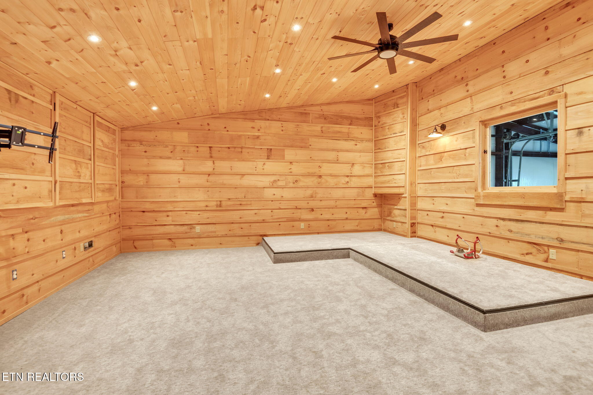 1988 Winona Road Huntsville, TN 37756 - Photo 33 of 43 59-web-or-mls-57-web-or-mls-1988 Winona-