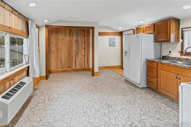 $160,000 | 12 Water Street, Grafton, IL 62037