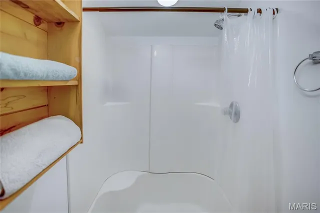 $160,000 | 12 Water Street, Grafton, IL 62037