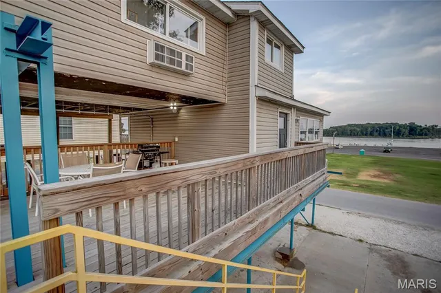 $160,000 | 12 Water Street, Grafton, IL 62037