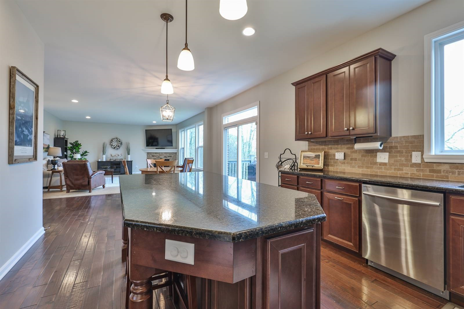 725 Sandstone Ridge Newport, KY 41076 - Photo 15 of 46 Kitchen Island