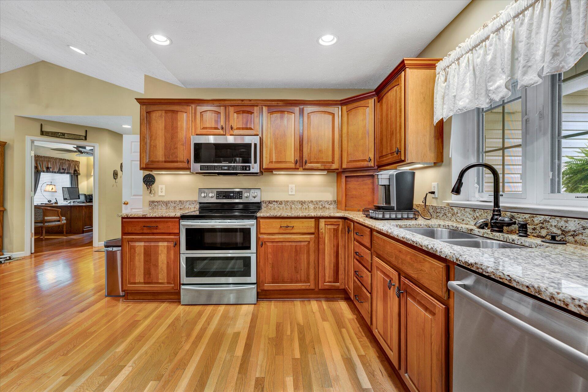1711 Carroll Road Goodview, VA 24095 - Photo 23 of 70 23-DSC00061