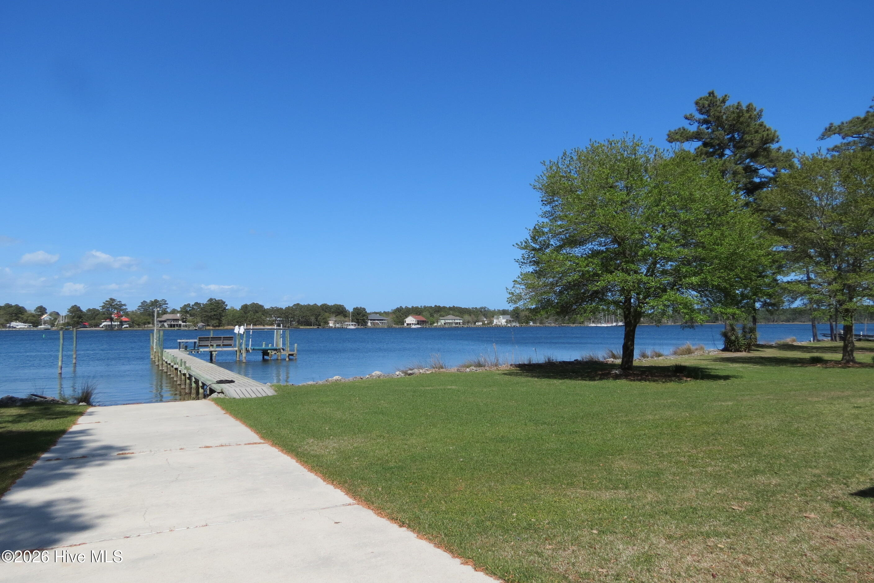609 Mills Road Oriental, NC 28571 - Photo 17 of 85 Your private boat ramp!