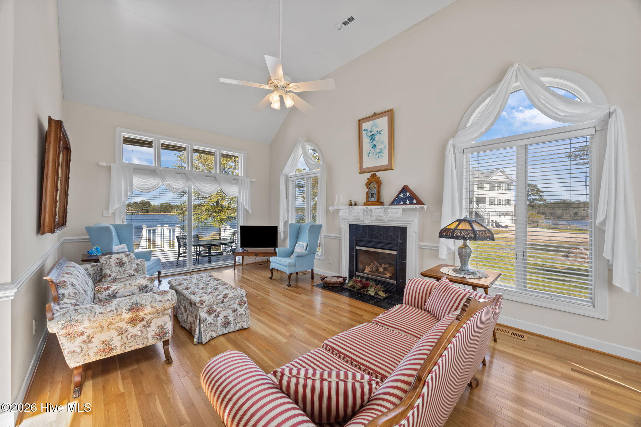 609 Mills Road Oriental, NC 28571 - Photo 42 of 85 Sunny, vaulted Living with astounding views!