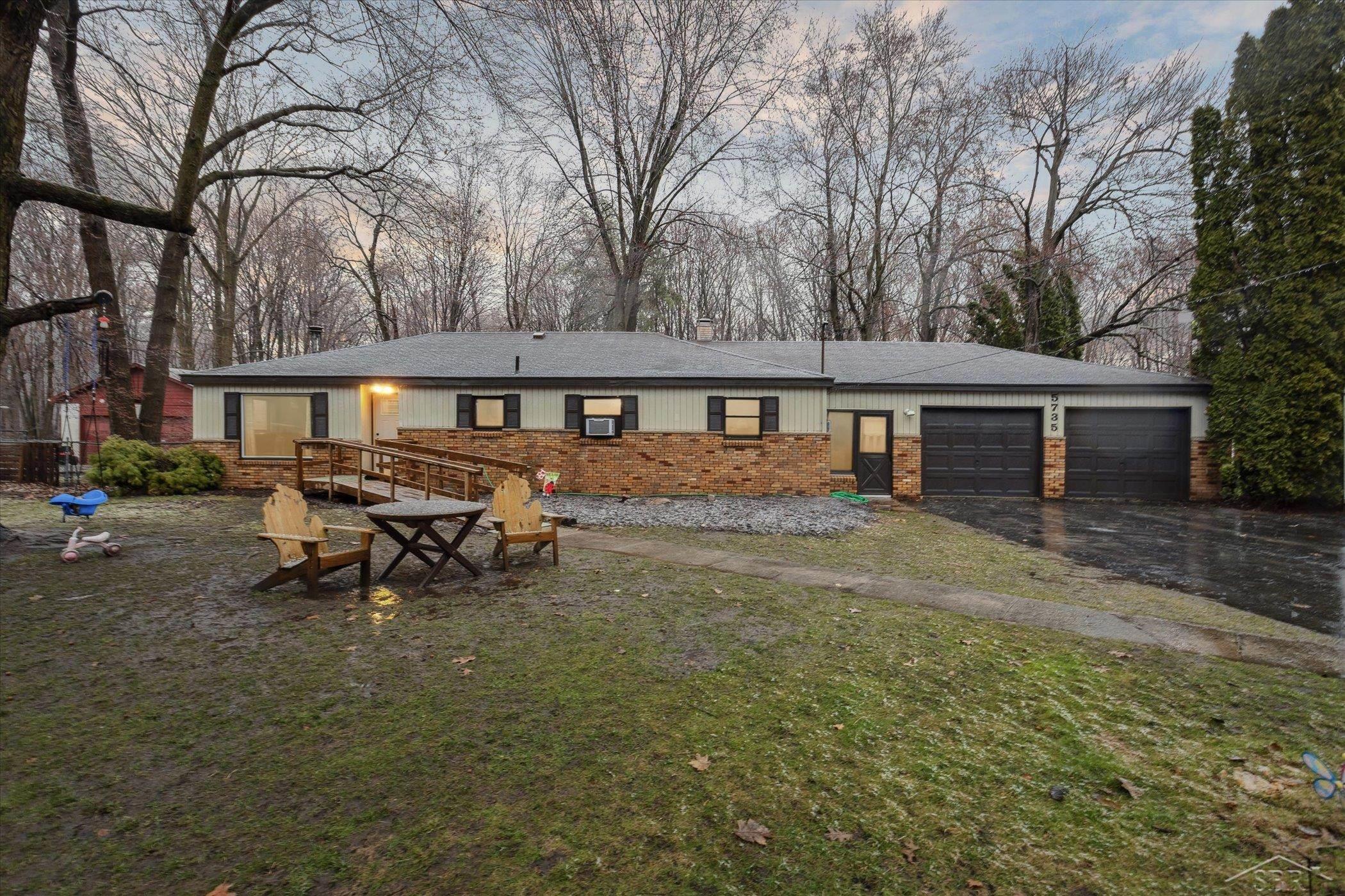 5735 Townline Road Birch Run, MI 48415 - Photo 1 of 31 50170316-e7a3b13a-1175-4575-99e7-214ea2a18a34.JPG