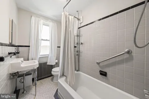 $329,000 | 282 Davis Avenue, Clifton Heights, PA 19018