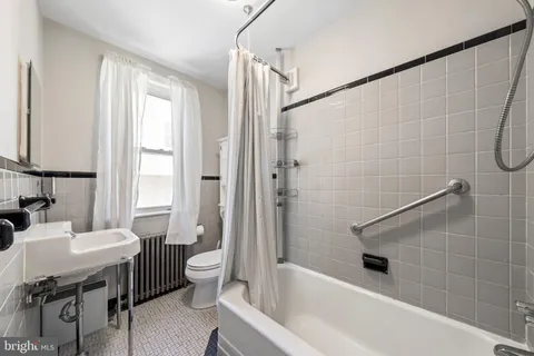 $329,000 | 282 Davis Avenue, Clifton Heights, PA 19018