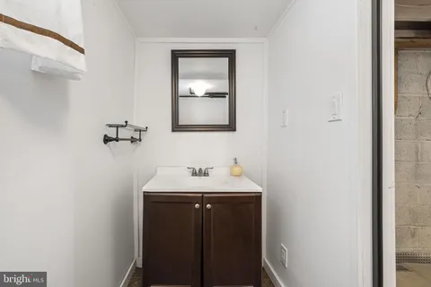 $329,000 | 282 Davis Avenue, Clifton Heights, PA 19018