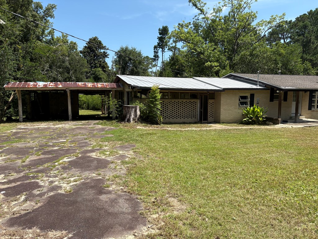 609 Lakegrove Road Wewahitchka, FL 32465 - Photo 5 of 39 Gallery Image 5