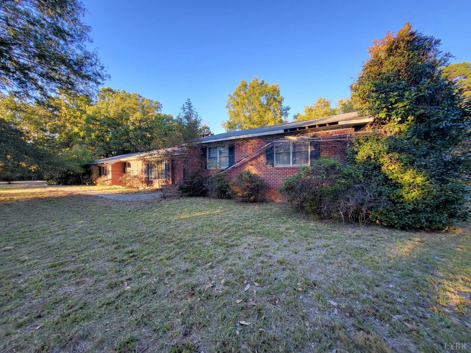 1048 Howard P Anderson Road Halifax, VA 24558 - Photo 1 of 46 Gallery Image 1