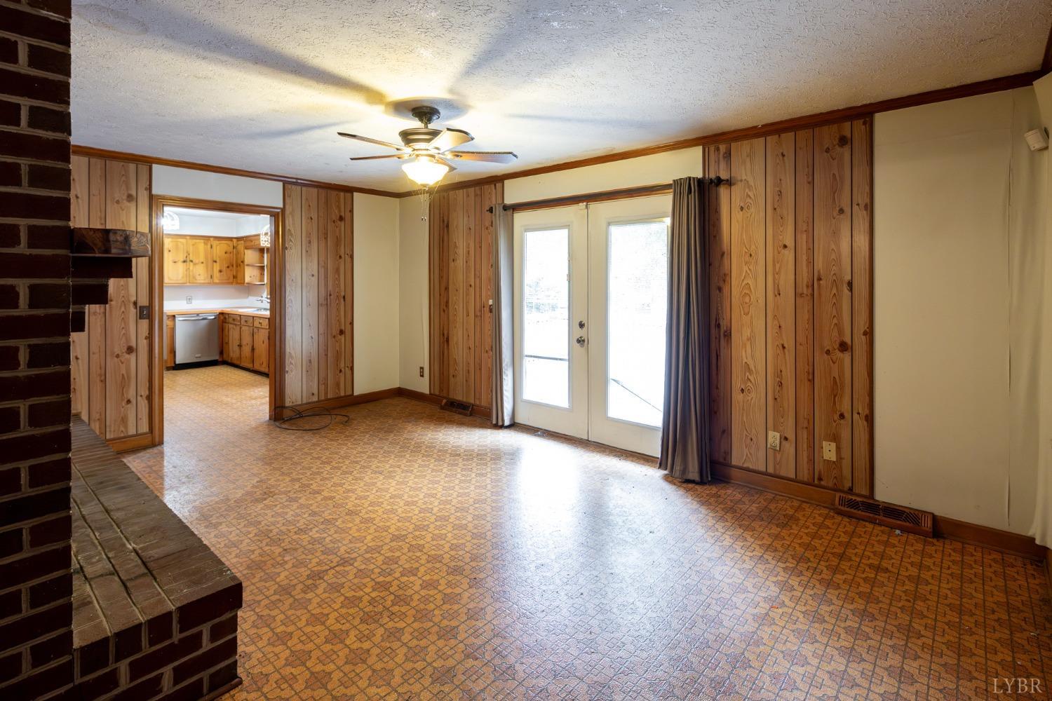 1048 Howard P Anderson Road Halifax, VA 24558 - Photo 12 of 46 Gallery Image 12