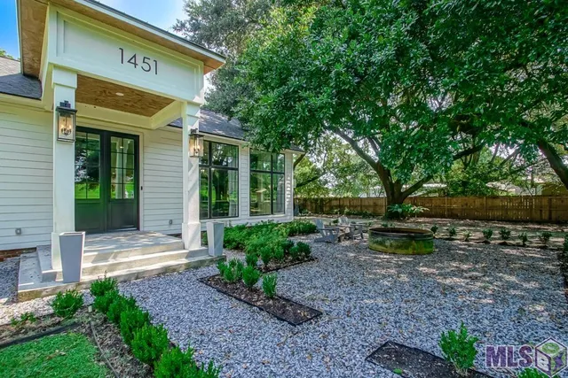 $749,999 | 1451 Highway 75, Sunshine, LA 70780