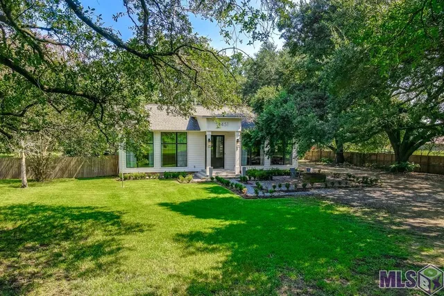 $749,999 | 1451 Highway 75, Sunshine, LA 70780