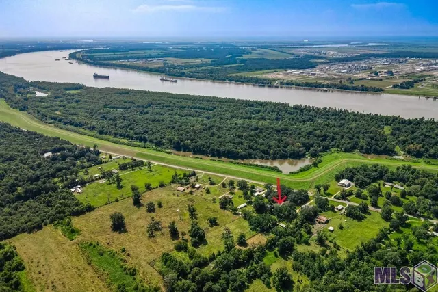 $749,999 | 1451 Highway 75, Sunshine, LA 70780