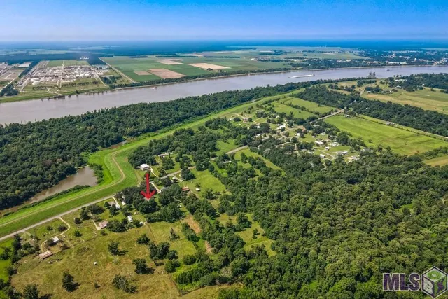 $749,999 | 1451 Highway 75, Sunshine, LA 70780