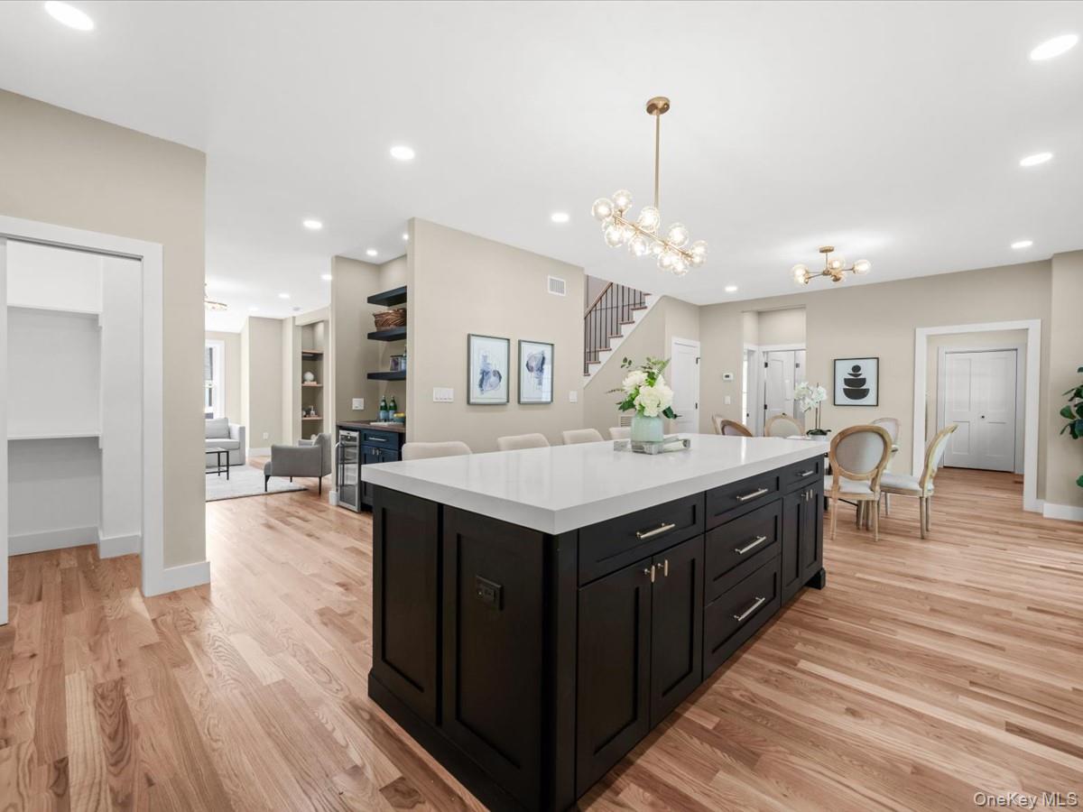 8 Brixton Road Garden City, NY 11530 - Photo 17 of 47
