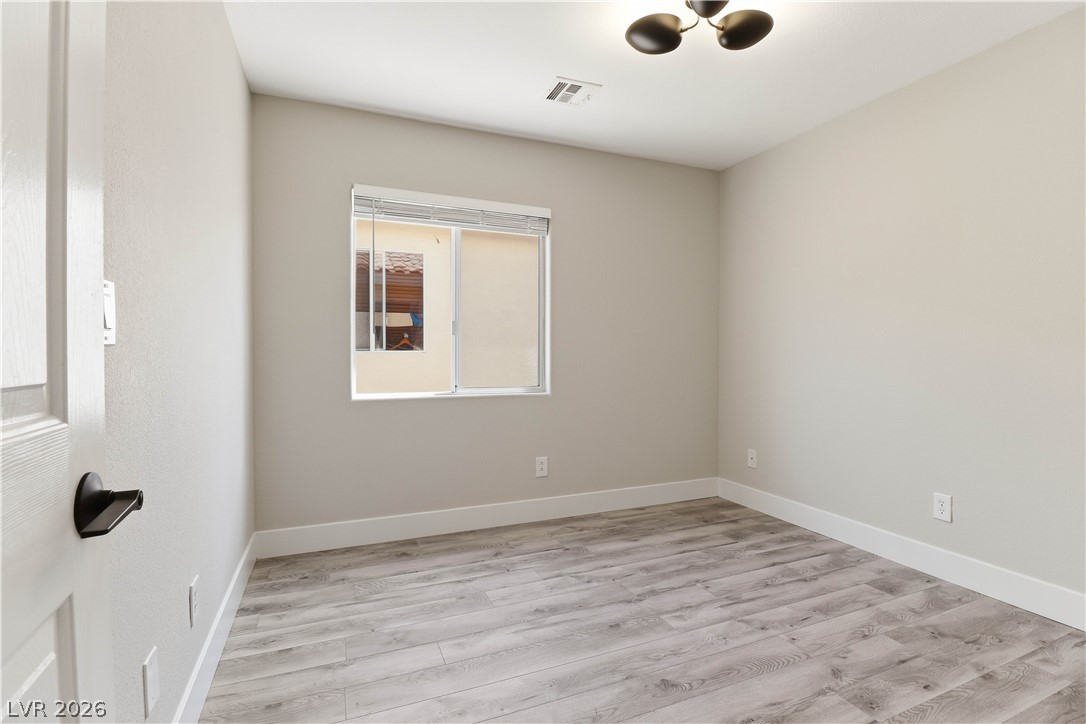 2272 Chestnut Ranch Avenue Henderson, NV 89052 - Photo 21 of 35