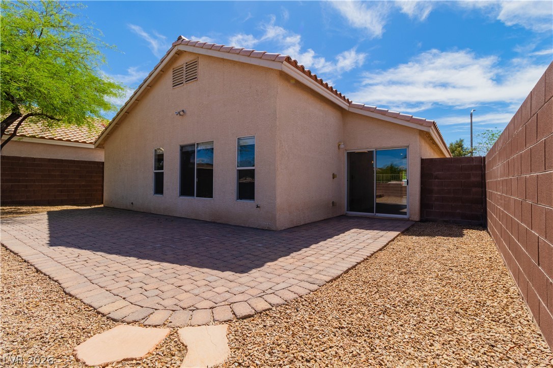 2272 Chestnut Ranch Avenue Henderson, NV 89052 - Photo 30 of 35