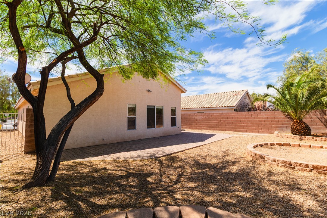 2272 Chestnut Ranch Avenue Henderson, NV 89052 - Photo 31 of 35