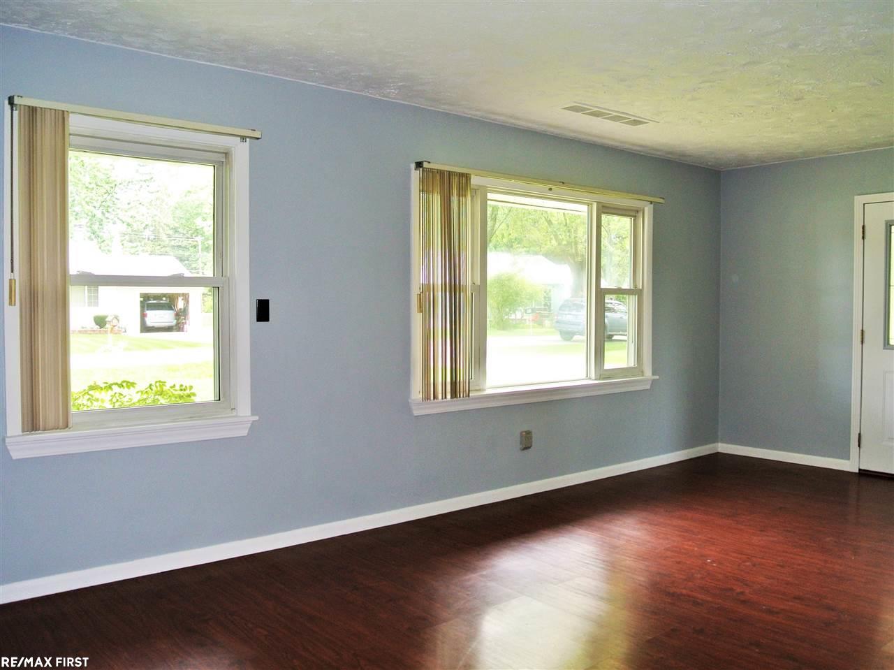 47215 Greenview Road Utica, MI 48317 - Photo 13 of 36