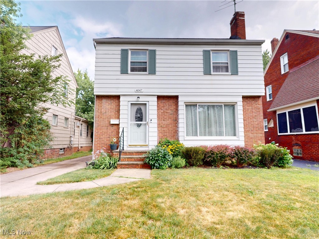 4047 Stilmore Road Cleveland, OH 44121 - Photo 1 of 37