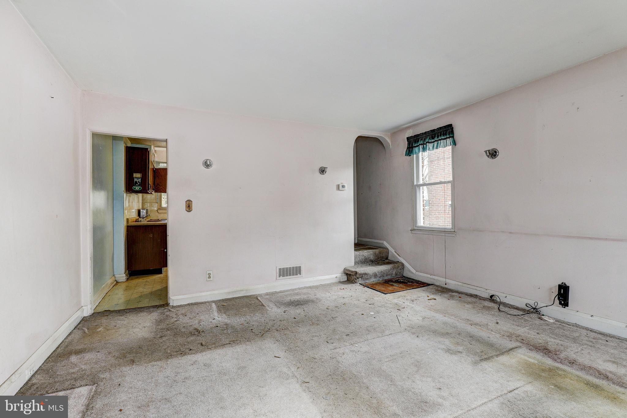 8613 Pleasant Plains Road Towson, MD 21286 - Photo 8 of 27