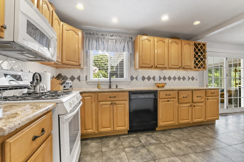 50 Raffaele Road Marlborough, MA 01752 - Photo 18 of 32 Gallery Image 18
