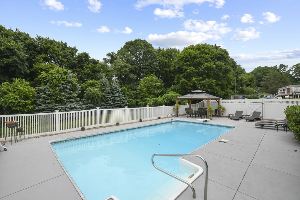 50 Raffaele Road Marlborough, MA 01752 - Photo 7 of 32 Gallery Image 7