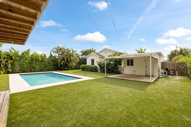 $6,500 | 359 Ellamar Road, West Palm Beach, FL 33405