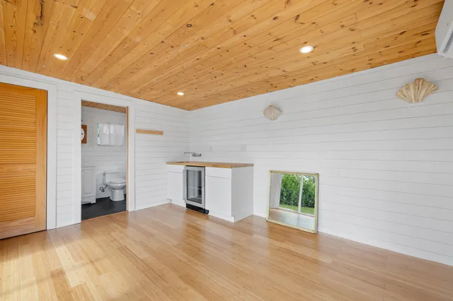 $6,500 | 359 Ellamar Road, West Palm Beach, FL 33405