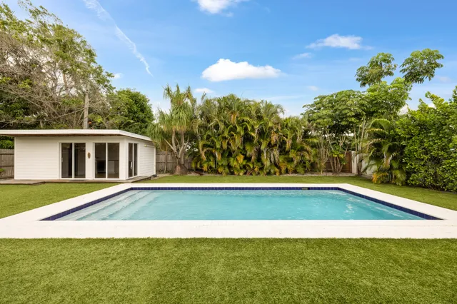 $6,500 | 359 Ellamar Road, West Palm Beach, FL 33405