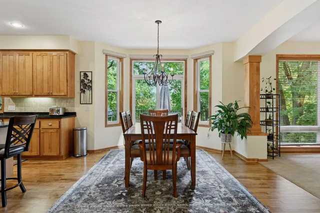 $949,900 | 7423 Tristan Knoll, Victoria, MN 55331