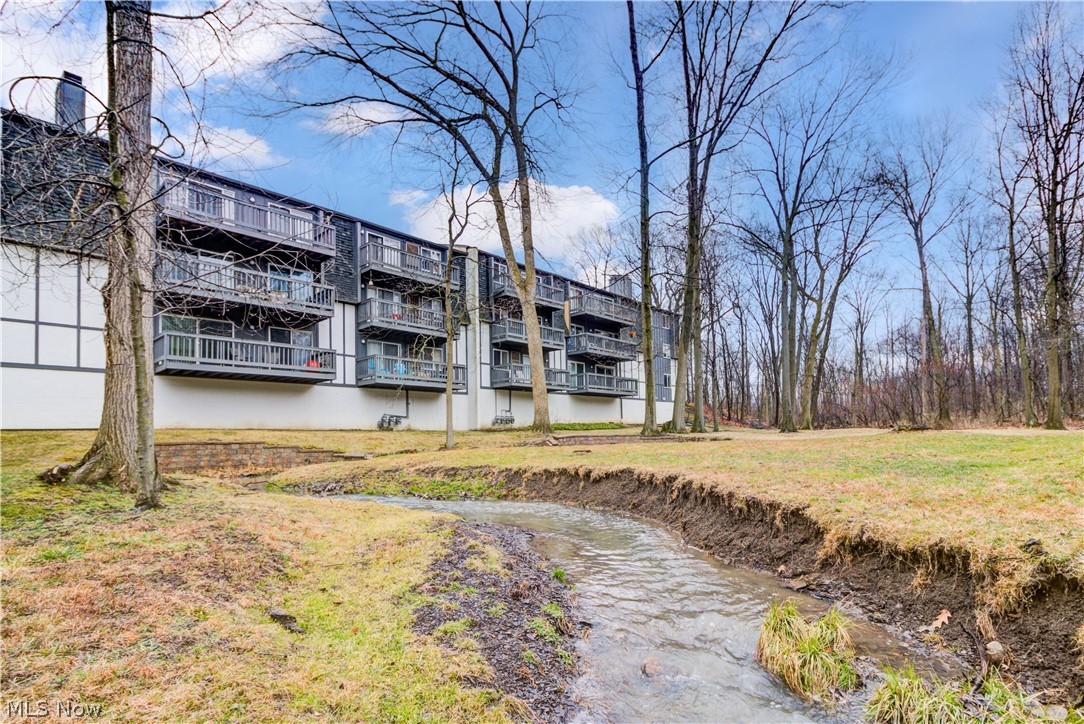 4750 Oak Point Road, Unit 202 Lorain, OH 44053 - Photo 2 of 28 Gallery Image 2
