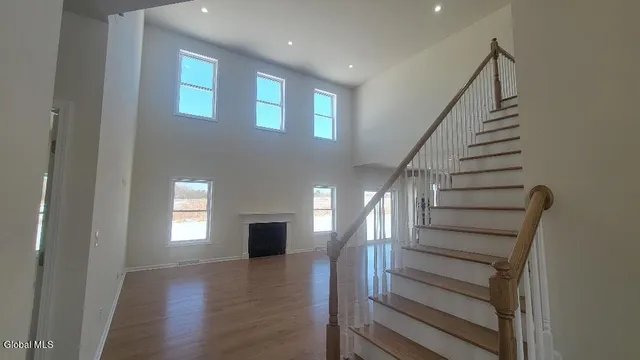 $739,600 | 7 Jack Drive, Halfmoon, NY 12065