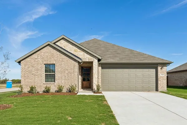 $382,635 | 614 Stone Hollow Drive, Van Alstyne, TX 75495