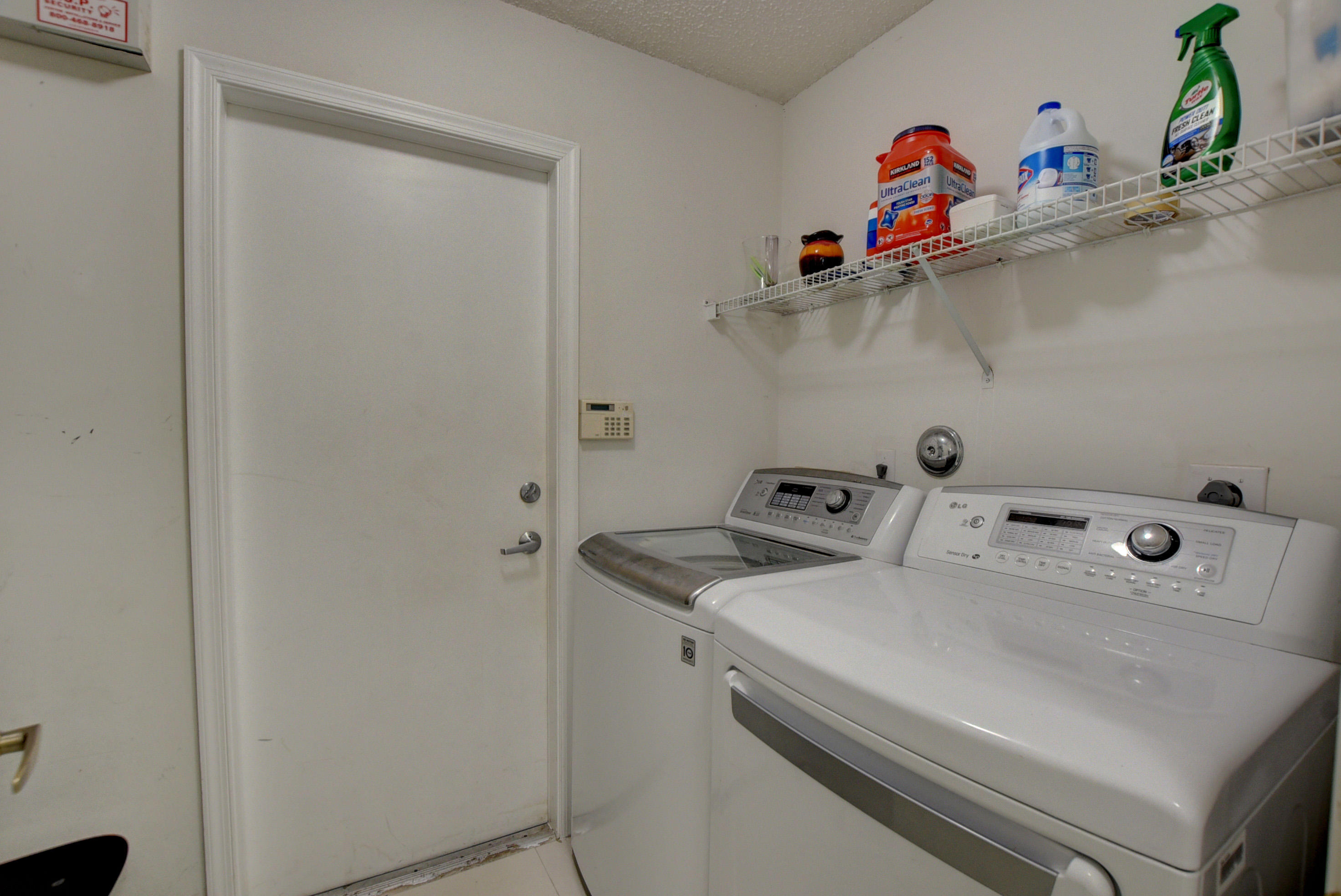 9566 Fox Trot Lane Boca Raton, FL 33496 - Photo 21 of 56 Laundry
