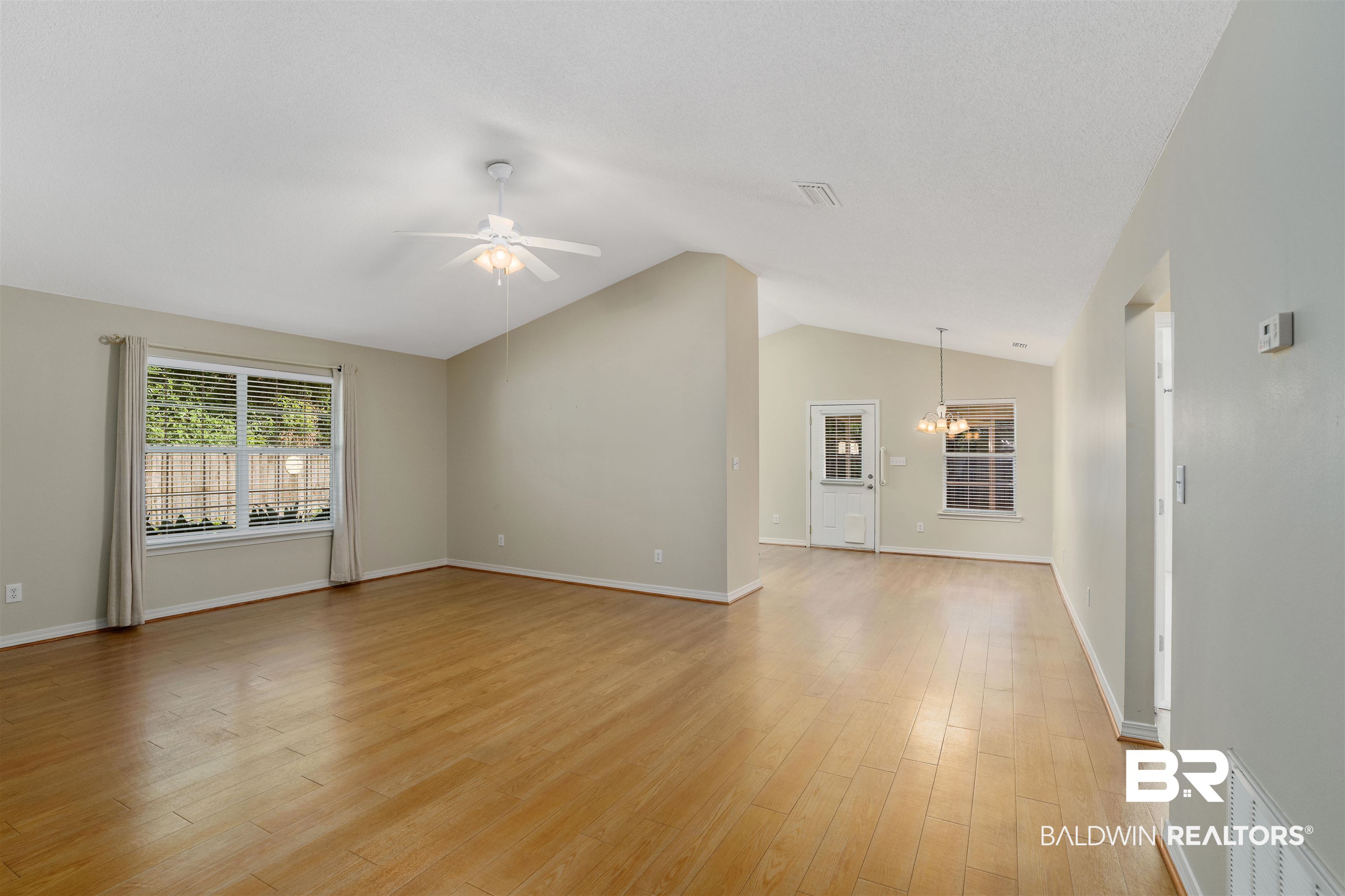 117 Davison Loop Fairhope, AL 36532 - Photo 4 of 24 Living