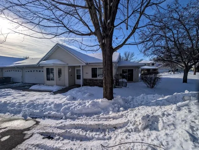 $300,000 | 511 Dew Drop Lane, Center City, MN 55012