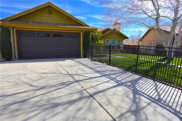 $2,900 | 38114 Palms Place, Palmdale, CA 93552