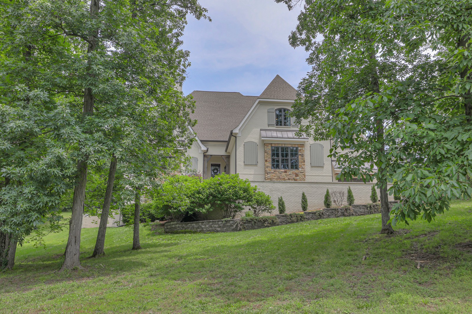 4554 Peytonsville Road Franklin, TN 37064 - Photo 2 of 29 a view of house with a yard